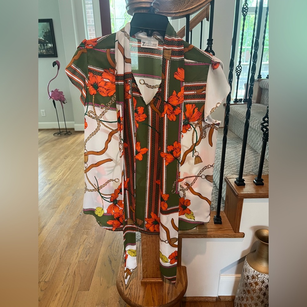 Floral Print Blouse - Picture 1 of 3